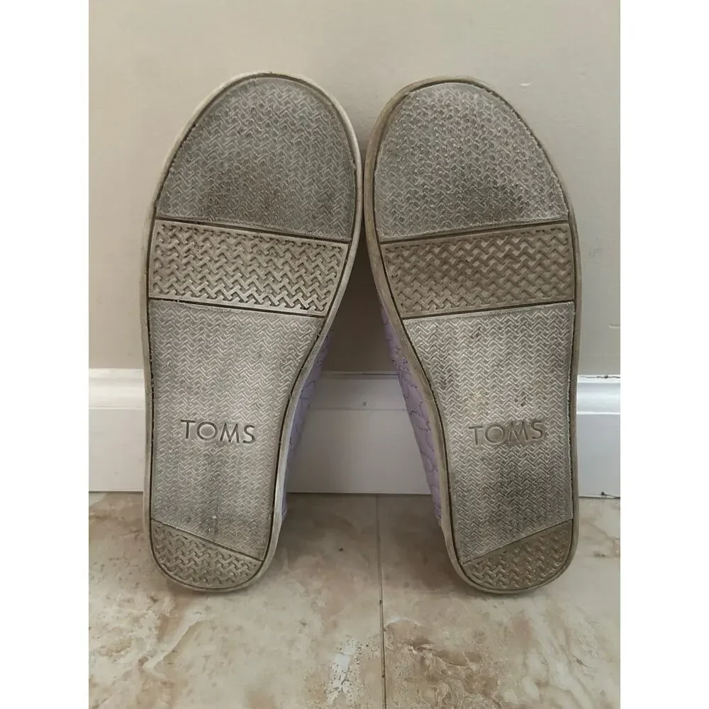 Toms Youth 5 Misty Lilac Iridescent Quilted Daisy Alpargata Shoes Fits W 6.5